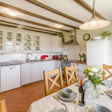 3 Bed In Row Oc-h34097 Сasa de vacaciones