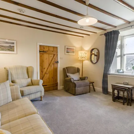 3 Bed In Row Oc-h34097