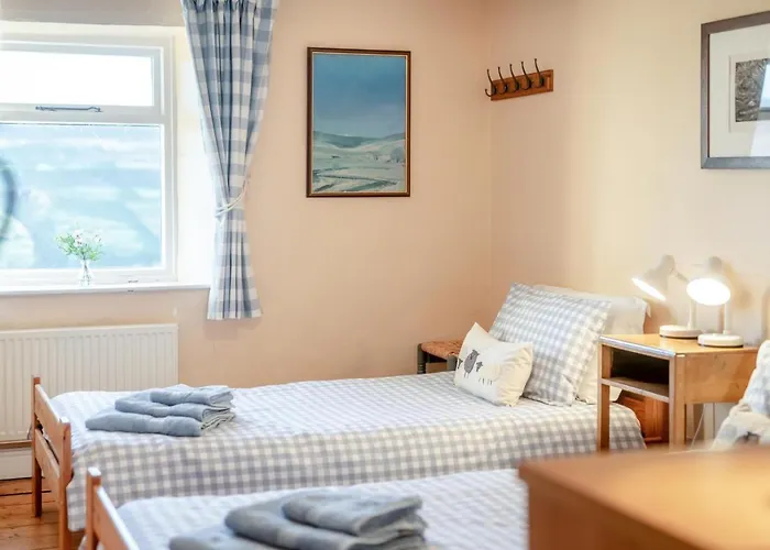 3 Bed In Row Oc-h34097